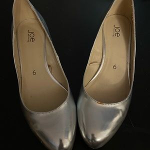 Joe Fresh Silver Wedges Size 9